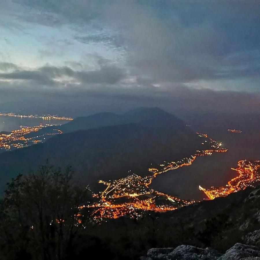 Old Town Boskovic Apartment Kotor Buitenkant foto